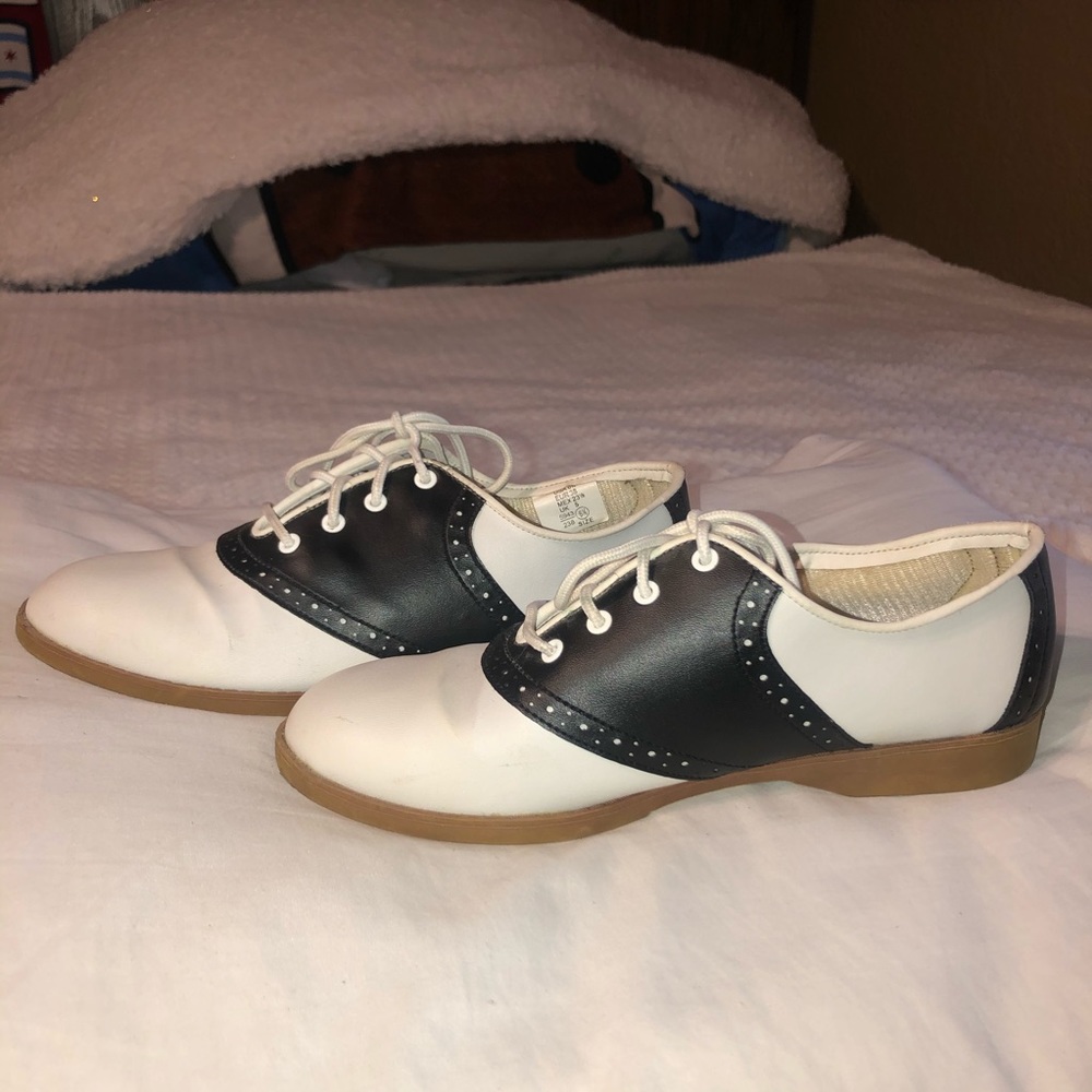 Predictions 50s Style Skid Resistant